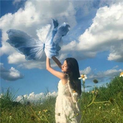 恰似两滴水